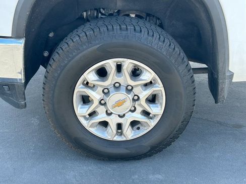 Used 2021 Chevrolet Silverado 3500 LTZ w/ Z71 Off-Road Package image 12