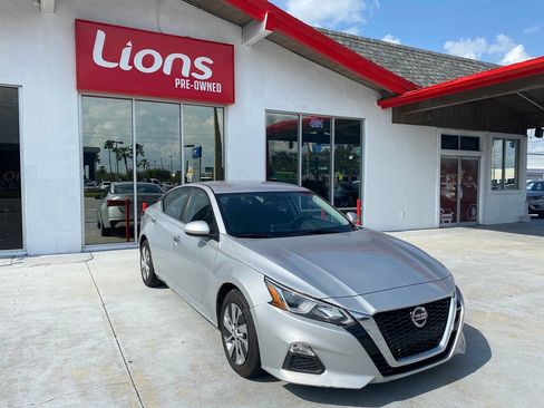 Used 2020 Nissan Altima 2.5 S FWD image 3