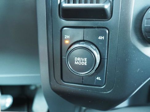 Used 2021 Ford F150 XLT AWD/4WD image 16