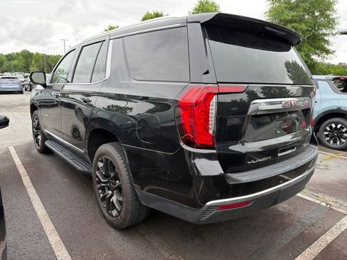 Used 2023 GMC Yukon SLT AWD/4WD image 3
