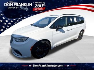 Used 2025 Chrysler Pacifica Limited FWD 360° Tour