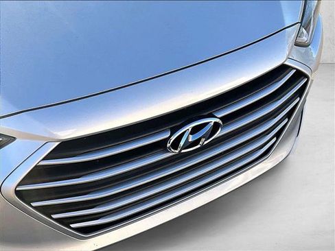 Used 2017 Hyundai Elantra Value Edition image 28