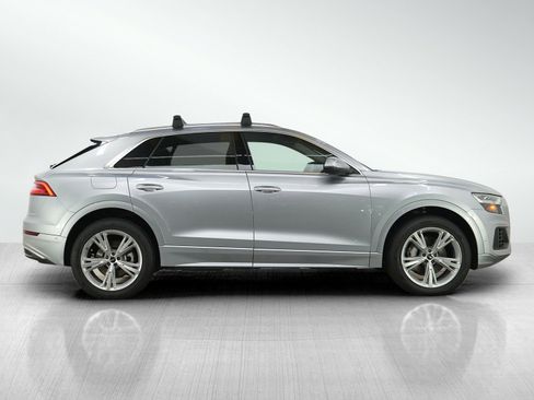 Used 2022 Audi Q8 Premium w/ Convenience Package AWD/4WD image 6