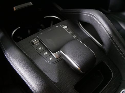 Used 2022 Mercedes-Benz GLE 350 4MATIC image 22