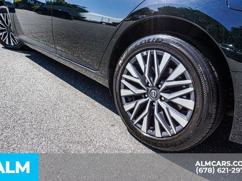 Used 2025 Nissan Altima 2.5 SV FWD image 15