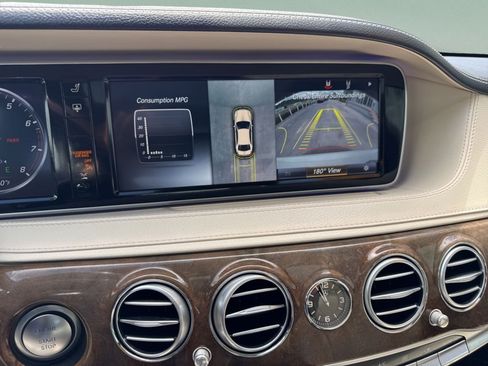 Used 2017 Mercedes-Benz S 550 Sedan image 14