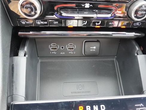 Used 2024 Jeep Grand Cherokee Overland w/ Advanced Protech Group III image 32