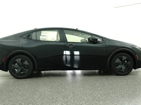 New 2026 Toyota Prius LE image 27