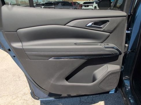 New 2026 Chevrolet Traverse LT w/ Driver Confidence Package FWD image 12