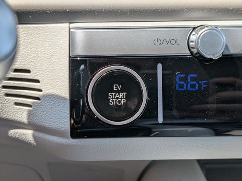 New 2025 Hyundai Ioniq 6 Limited image 33