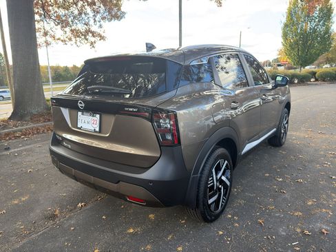 New 2026 Nissan Kicks SV image 7