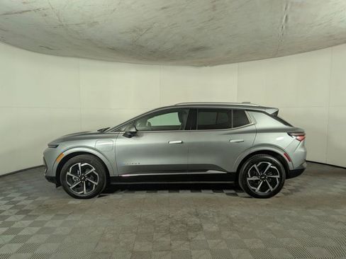 Certified 2025 Chevrolet Equinox EV LT w/ Convenience Package image 3