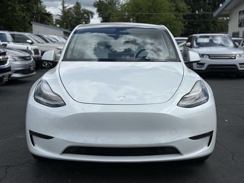 Used 2020 Tesla Model Y Long Range AWD/4WD image 3