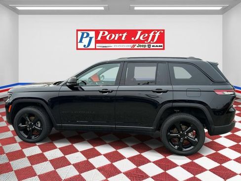 Certified 2023 Jeep Grand Cherokee Altitude AWD/4WD image 6