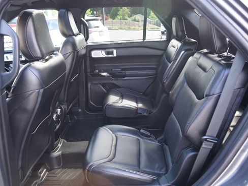 Used 2021 Ford Explorer ST w/ Equipment Group 401A AWD/4WD image 17
