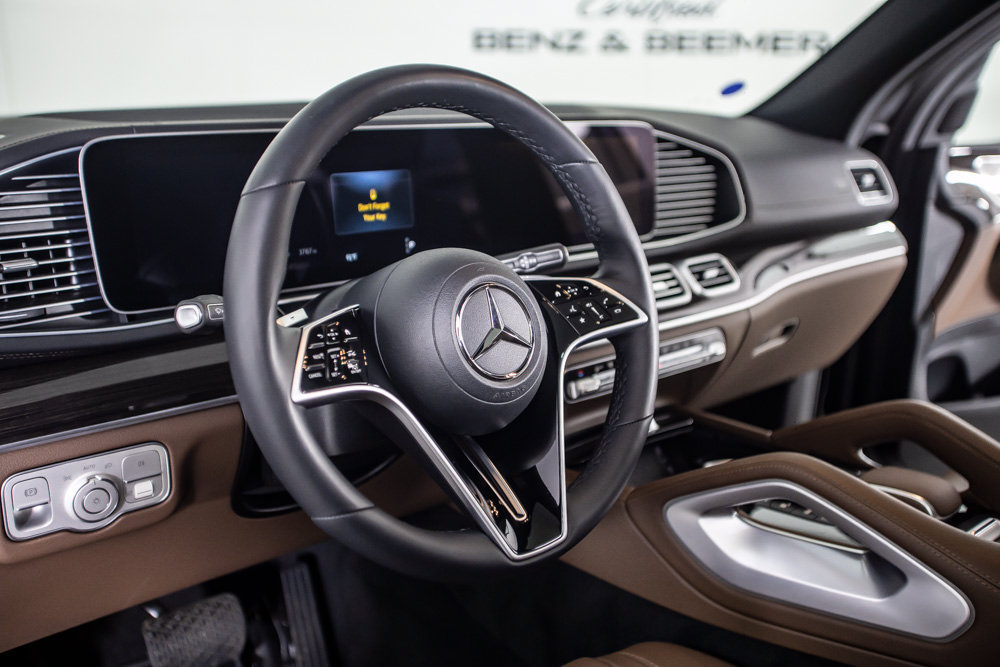 Used 2026 Mercedes-Benz GLS 450 4MATIC image 25