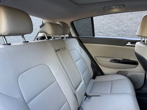 Used 2021 Kia Sportage EX w/ EX Technology Package image 18