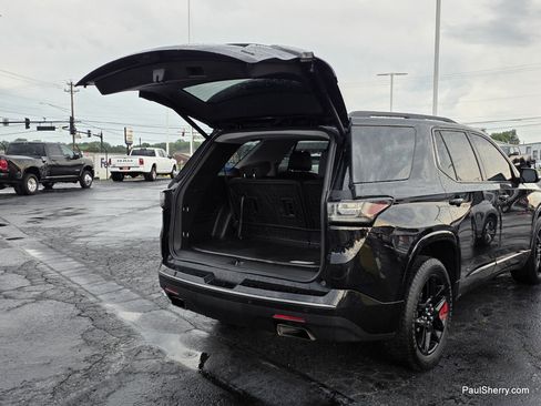 Used 2021 Chevrolet Traverse Premier w/ Redline Edition AWD/4WD image 17