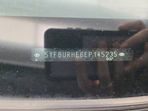 Used 2014 Toyota Corolla LE image 33