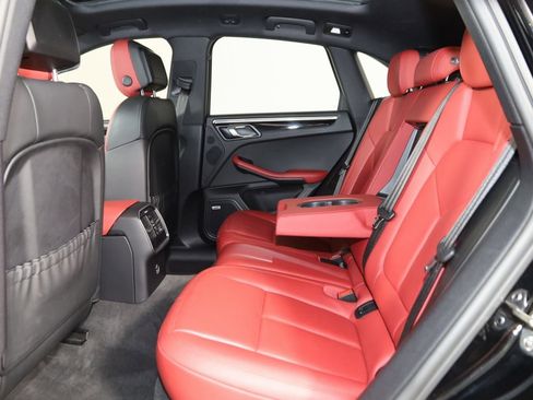 Used 2021 Porsche Macan S image 60