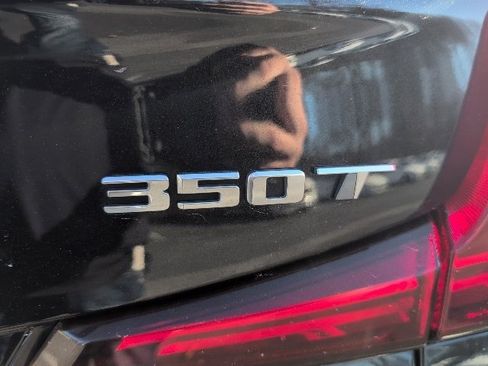 Used 2023 Cadillac XT4 Premium Luxury image 9