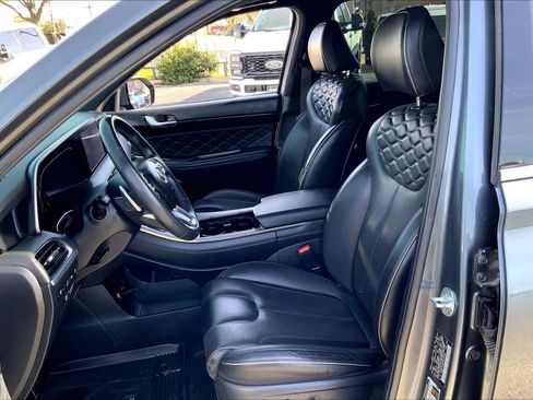 Used 2022 Hyundai Palisade Calligraphy image 8