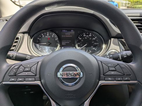 Used 2019 Nissan Rogue Sport SV FWD image 24