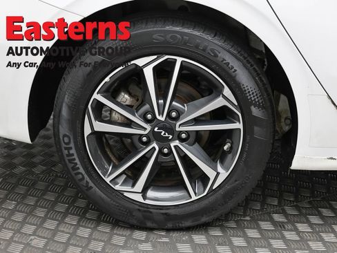 Used 2024 Kia Forte LXS image 30