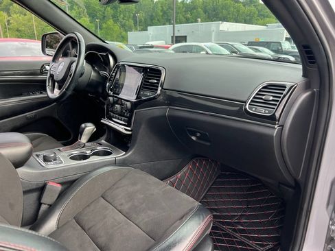 Used 2020 Jeep Grand Cherokee Trailhawk AWD/4WD image 30