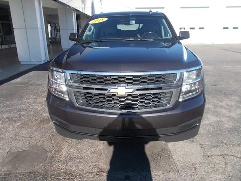 Used 2018 Chevrolet Suburban LT image 8