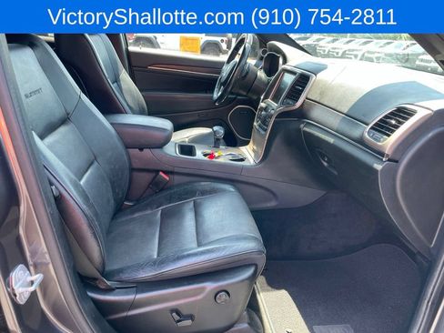 Used 2015 Jeep Grand Cherokee Summit RWD image 16