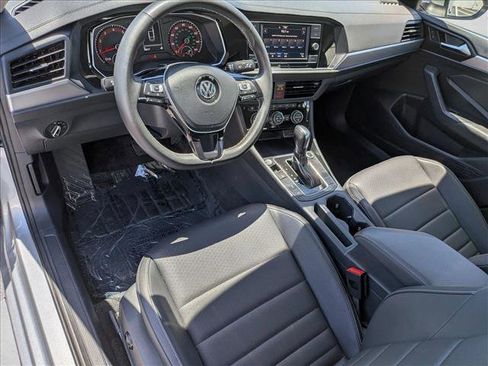 Used 2021 Volkswagen Jetta SE w/ SE Cold Weather Package FWD image 10