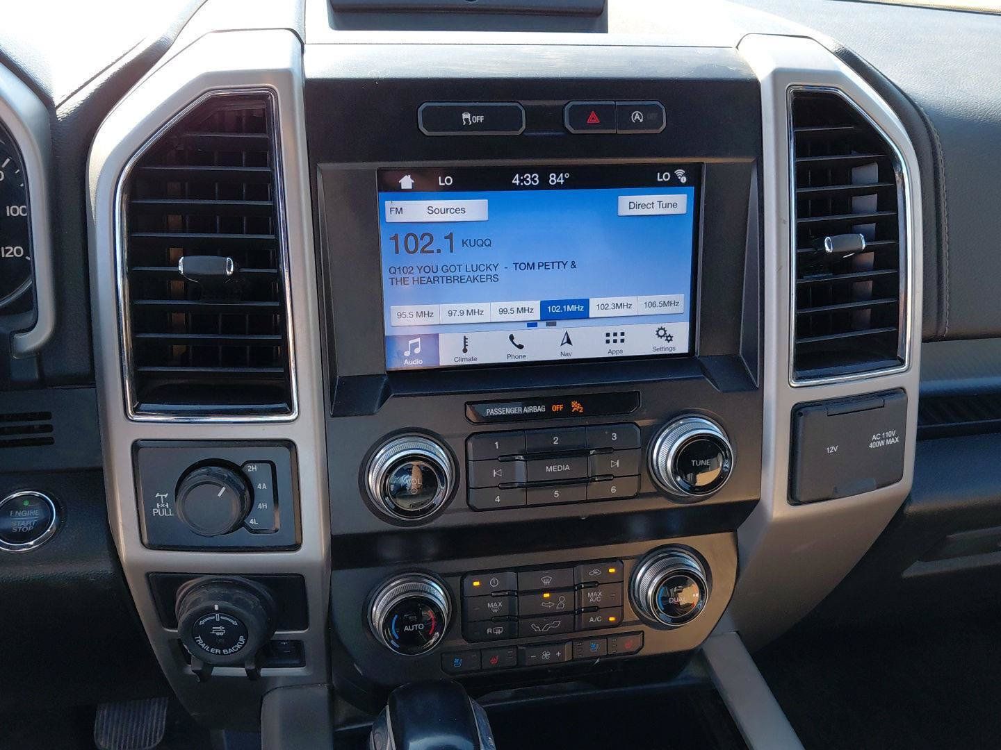 Used 2019 Ford F150 Lariat w/ Equipment Group 502A Luxury AWD/4WD image 30
