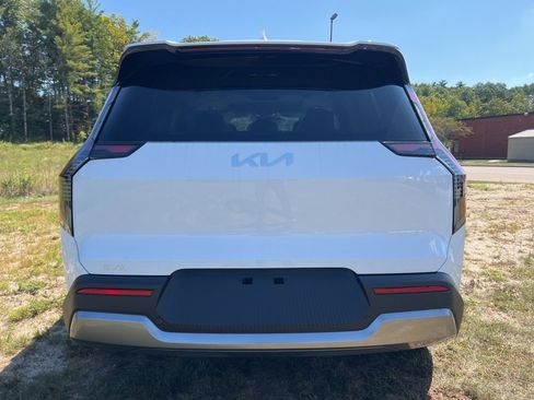 New 2026 Kia EV9 Wind image 3