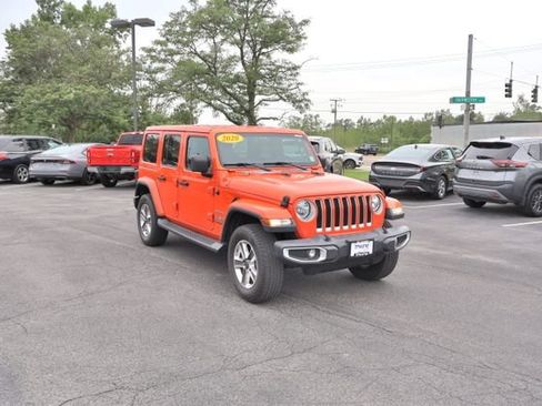 Used 2020 Jeep Wrangler Unlimited Sahara w/ Uconnect 4C Nav & Sound Group AWD/4WD image 9