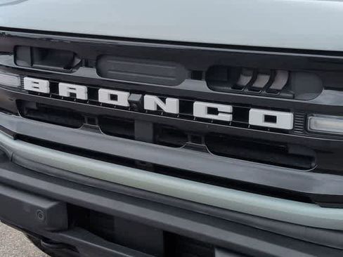 Used 2024 Ford Bronco Outer Banks AWD/4WD image 13
