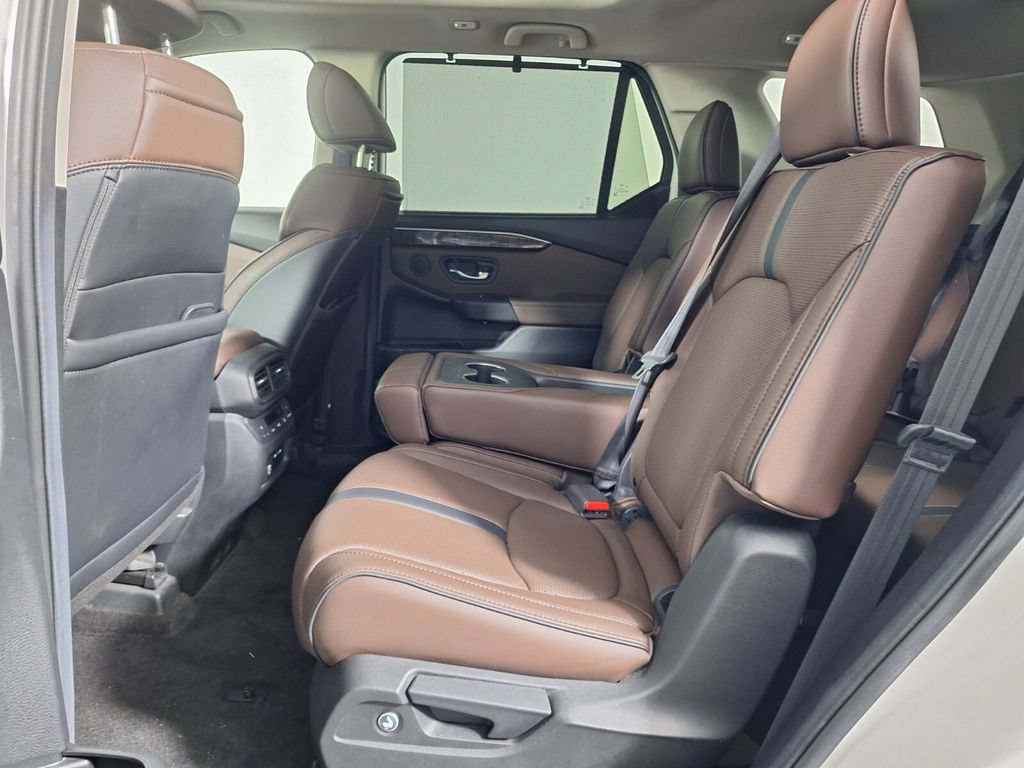 Used 2024 Honda Pilot Elite image 11