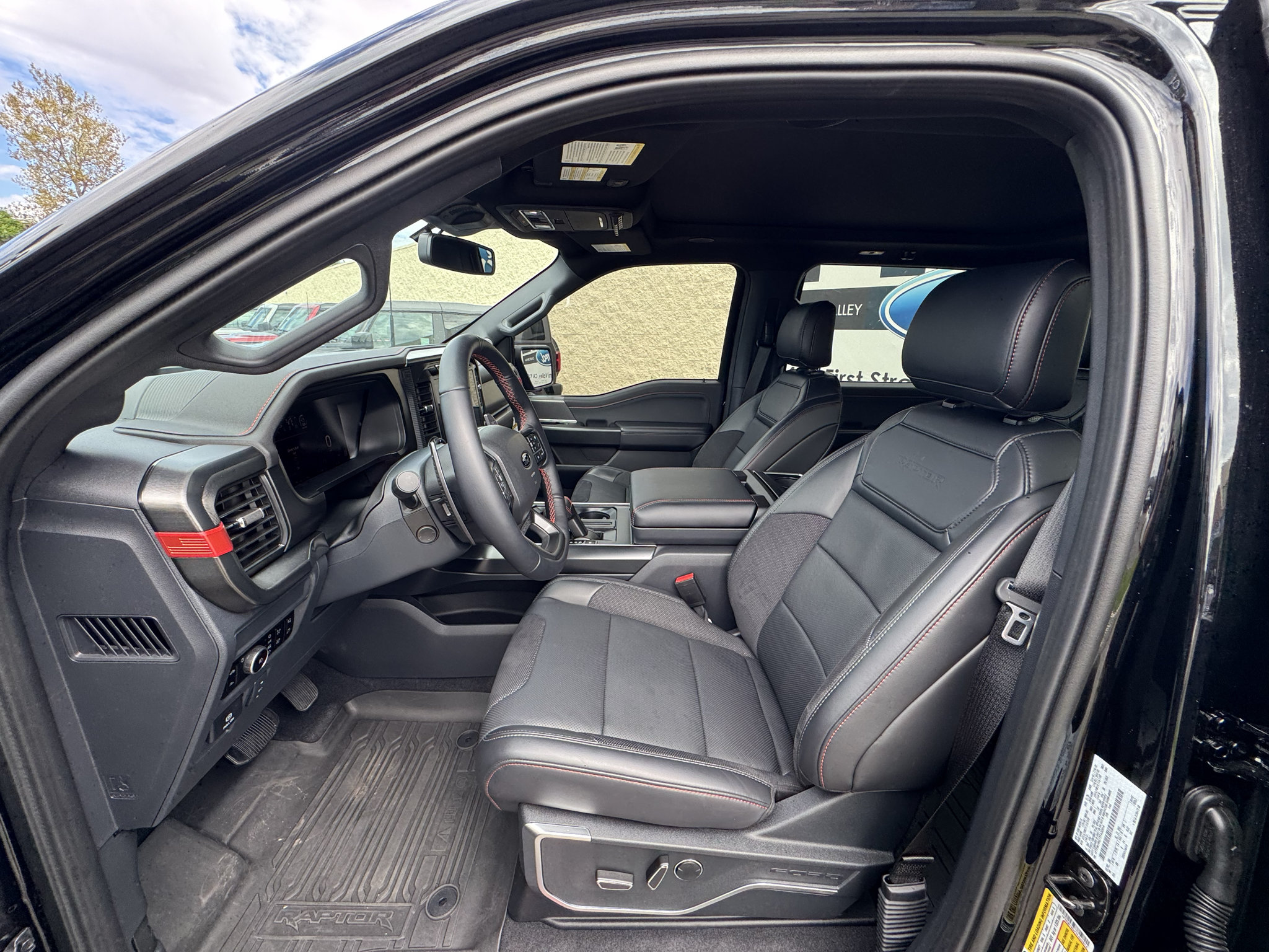 Used 2026 Ford F150 Raptor AWD/4WD image 11