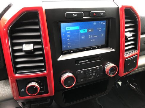 Used 2018 Ford F250 XLT w/ XLT Value Package AWD/4WD image 25