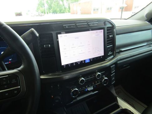 Used 2024 Ford F350 Lariat w/ Chrome Package AWD/4WD image 29