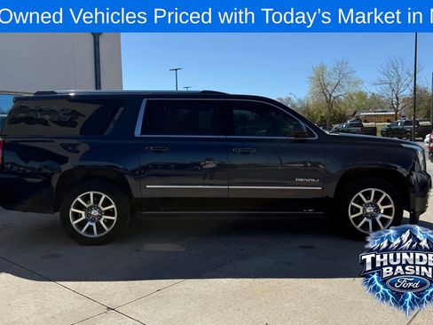Used 2018 GMC Yukon XL Denali w/ Denali Ultimate Package AWD/4WD image 4