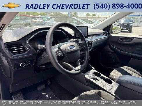 Used 2025 Ford Escape Active AWD/4WD image 4