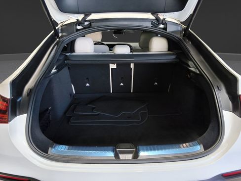 Used 2025 Mercedes-Benz GLE 450 4MATIC Coupe w/ Night Package image 6