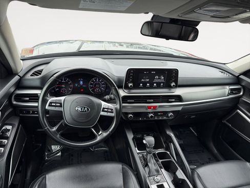 Certified 2020 Kia Telluride LX image 15