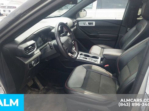 Used 2022 Ford Explorer ST-Line w/ Class IV Trailer Tow Package AWD/4WD image 8