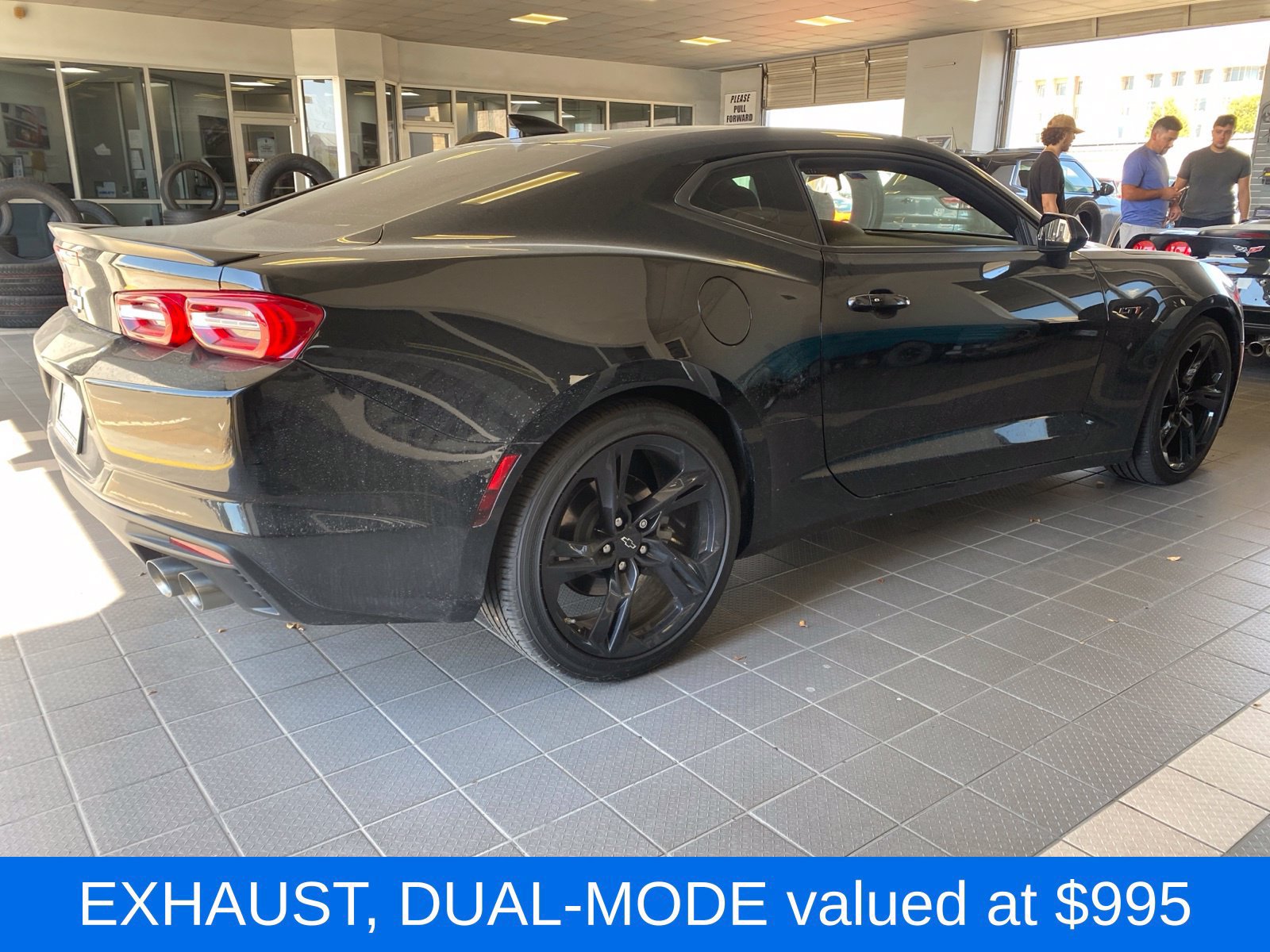 Used 2022 Chevrolet Camaro LT RWD image 4