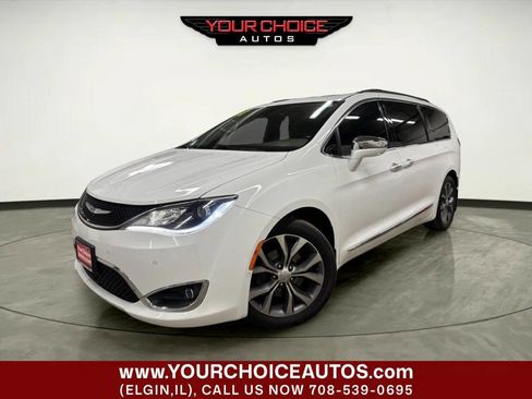Used 2017 Chrysler Pacifica Limited FWD image 1