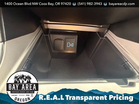 Used 2021 Ford Explorer Platinum w/ Equipment Group 601A AWD/4WD image 25