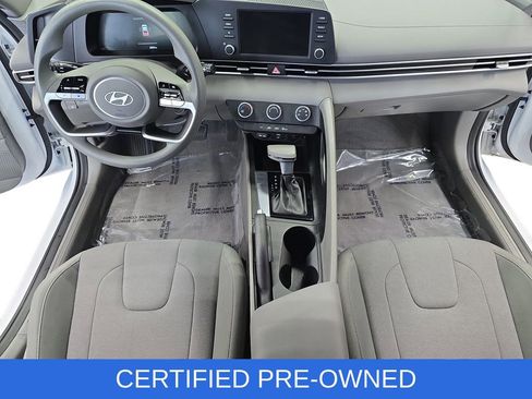 Certified 2025 Hyundai Elantra SE FWD image 36