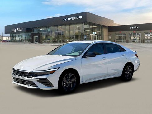 New 2026 Hyundai Elantra SEL Sport FWD image 2